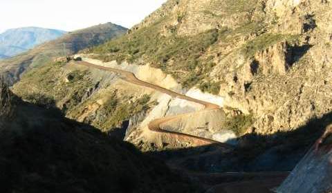 Carretera a Niles, baja al ro